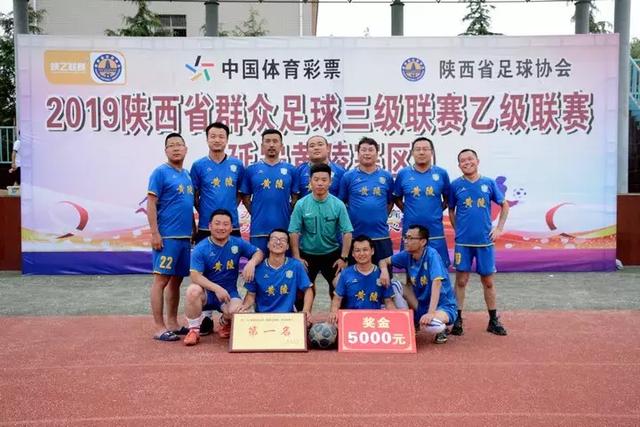 法尔14分14板7帽布莱克尼30分 肯帝亚不敌新疆