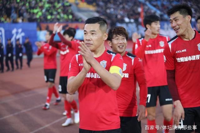 莱昂纳德32分快船险胜森林狼 76人力克独行侠